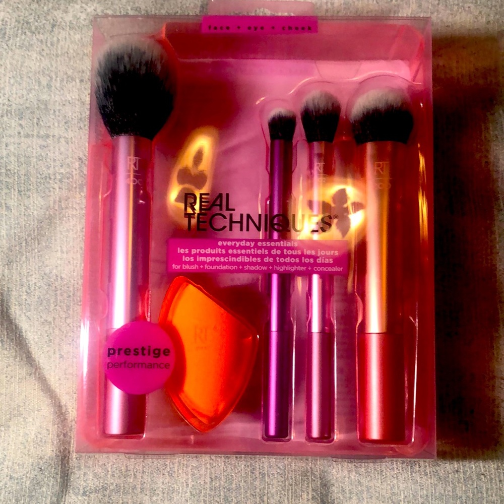 Makeup brush kit
